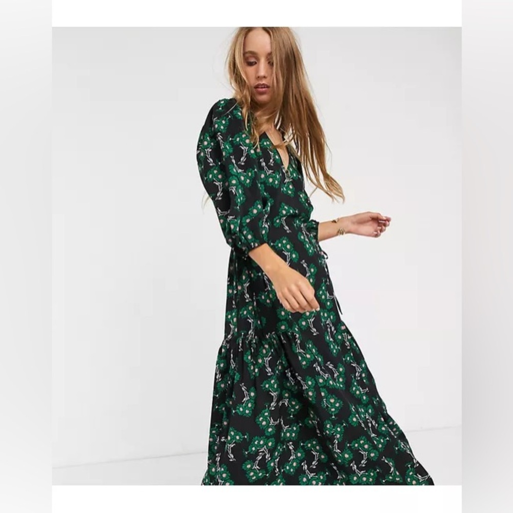 Topshop Wrap Front Midi Dress In Green Floral | Color: Black/Green | Size: 4